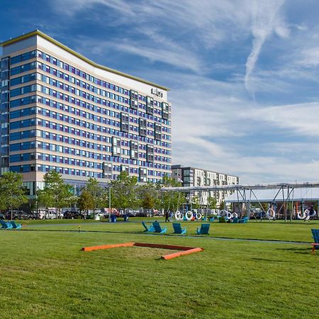 Aloft Boston Seaport District Hotel Exterior photo